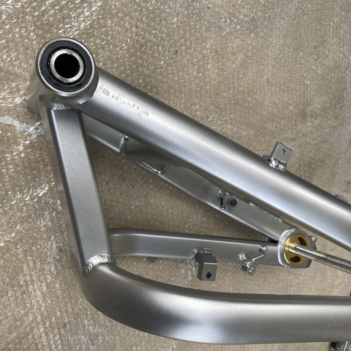 ZRX1200DAEG ダエグ 純正 スイングアーム 傷有り 【公式通販】