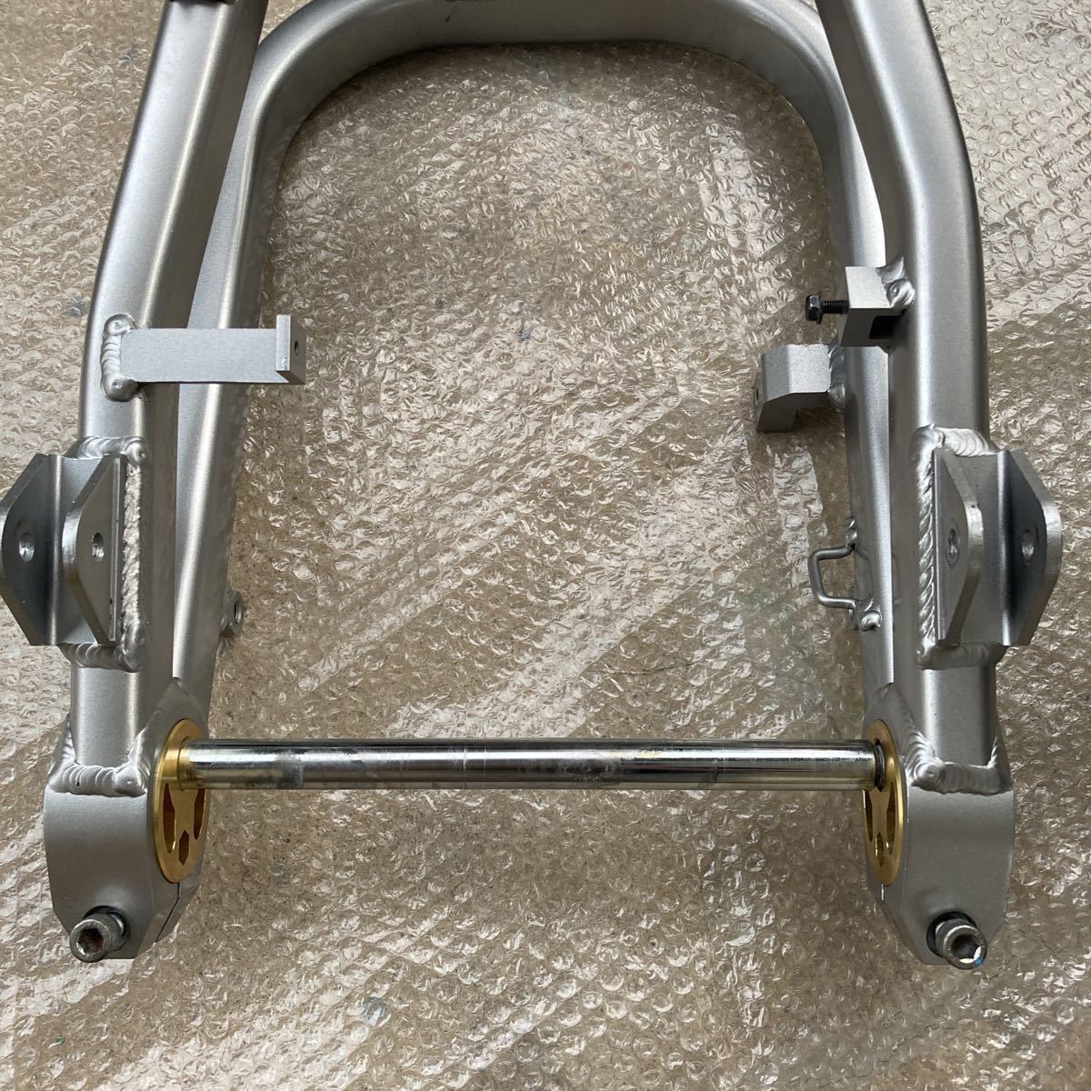 ZRX1200DAEG ダエグ 純正 スイングアーム 傷有り 【公式通販】