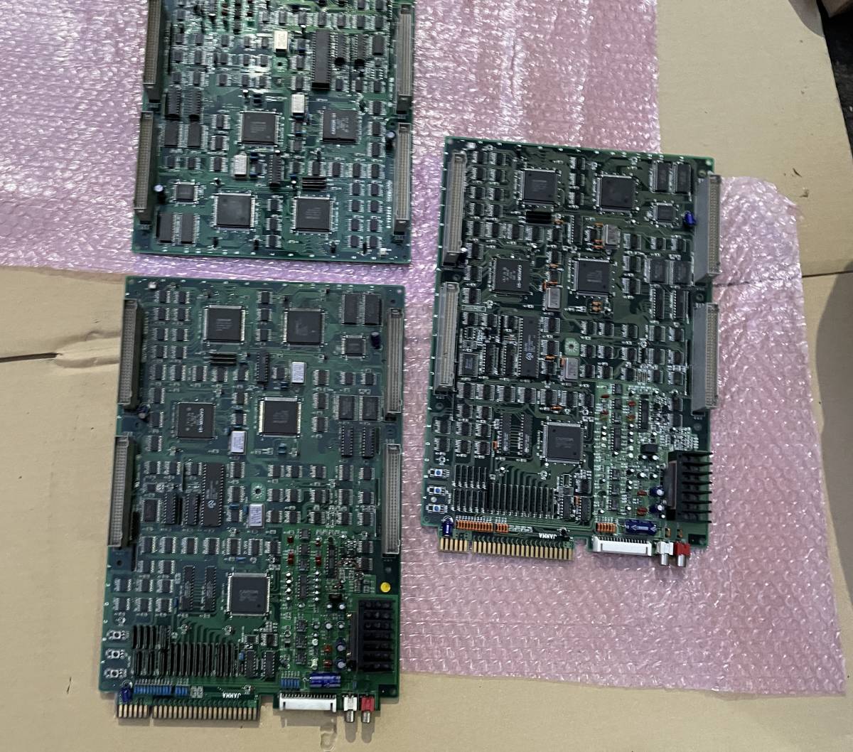 カプコン CAPCOM CPS-2マザーボード 3枚セット ジャンク ケース