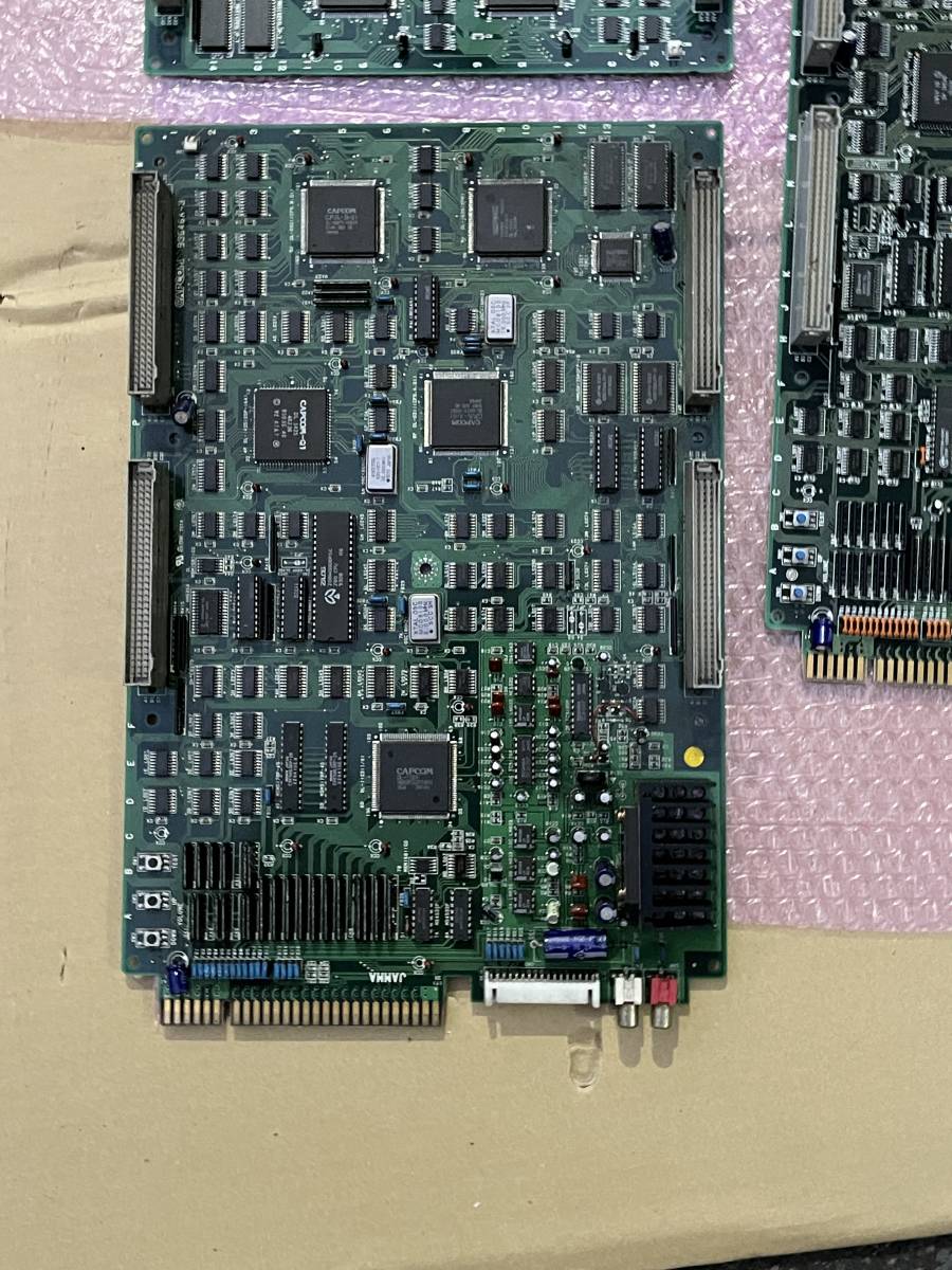 カプコン CAPCOM CPS-2マザーボード 3枚セット ジャンク ケース