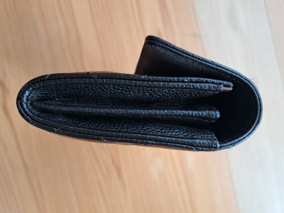 CHANELシャネル　マトラッセ　ココマーク　キャビアスキン　２つ折り　長財布