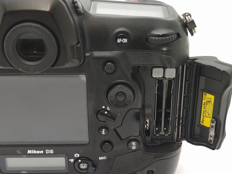 Nikon D5 ボディ ニコン ショット数約164000回 ボディ D5 XQD-Type