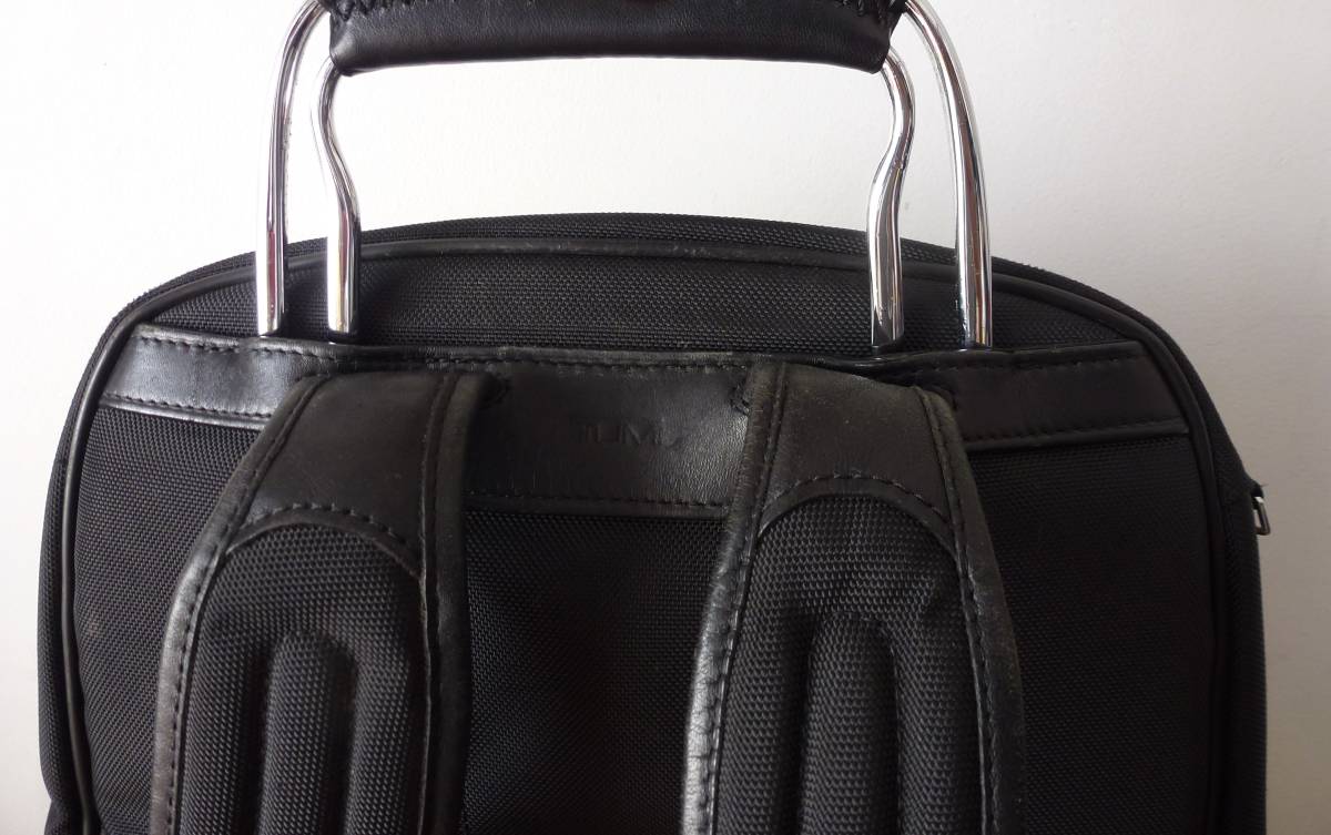 TUMI トゥミ ARRIVE LOGAN アリーヴェ ローガン リュック 黒 PC収納