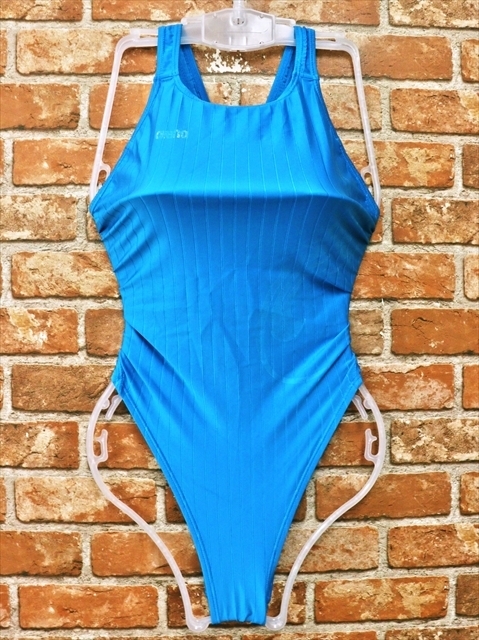 BS8-928●//arenaアリーナ♪競泳水着☆つるっと素材でぴたっと密着*光沢感溢れる水色カラー*※一番安価な送料はゆうパケットなら210円♪