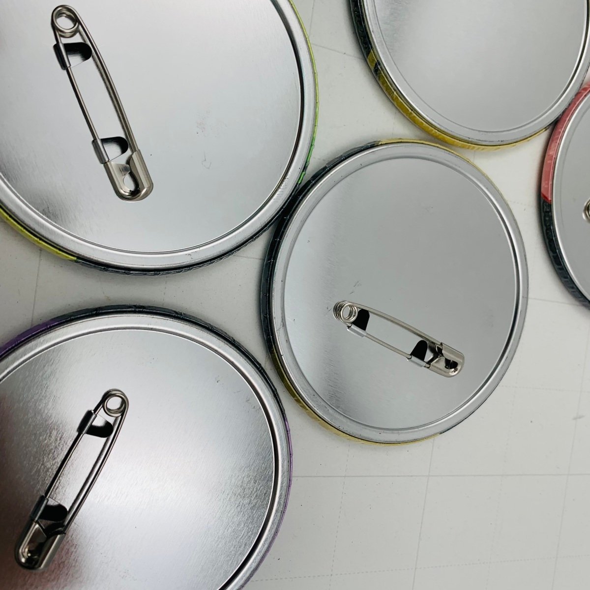 中古品 ハイキュー みくじ 運試し 横断幕を広げて 缶バッジ 月島 山口