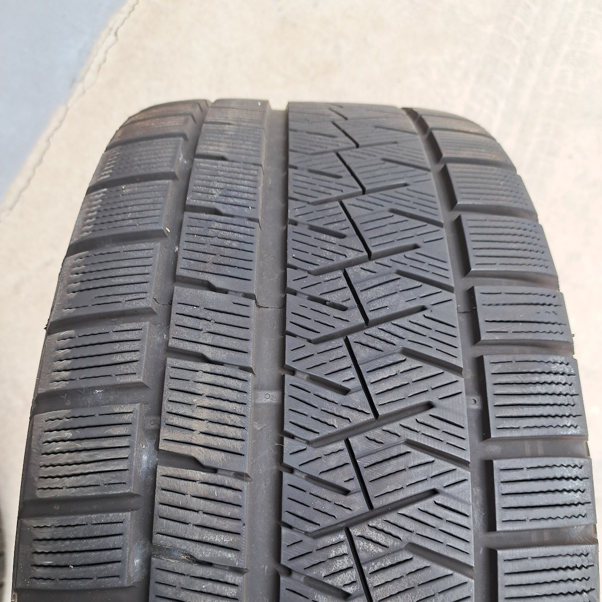 ② ベンツ Cクラス W205 AMG 225/45R18 245/40R18 ベンツ Cクラス W205 AMG 純正18インチ 225/45R18 245/40R18 2019年