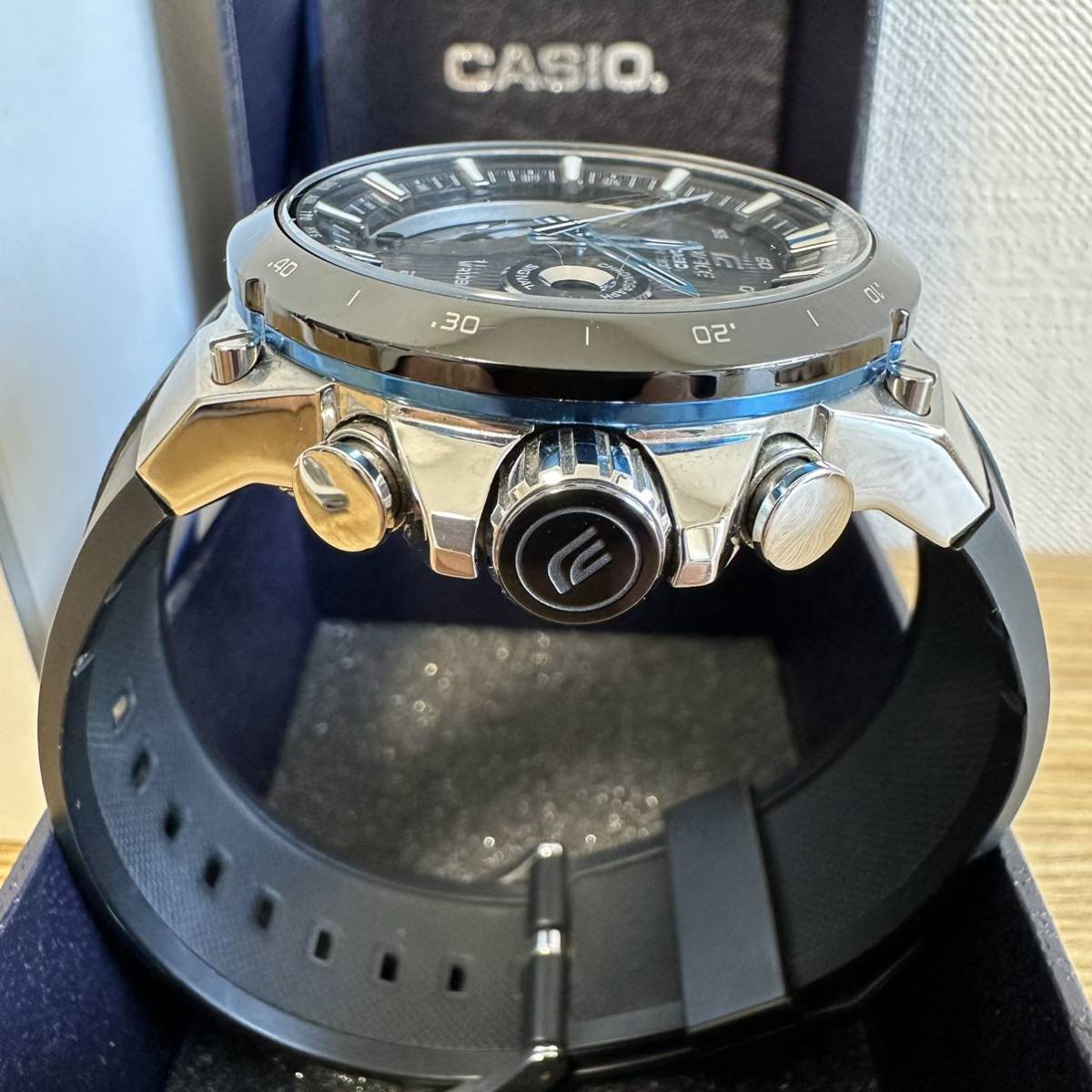 美品！カシオ CASIO エディフィス　EDIFICE EQW-A1000B-1A ソーラー電波時計 説明書、元箱有り_6