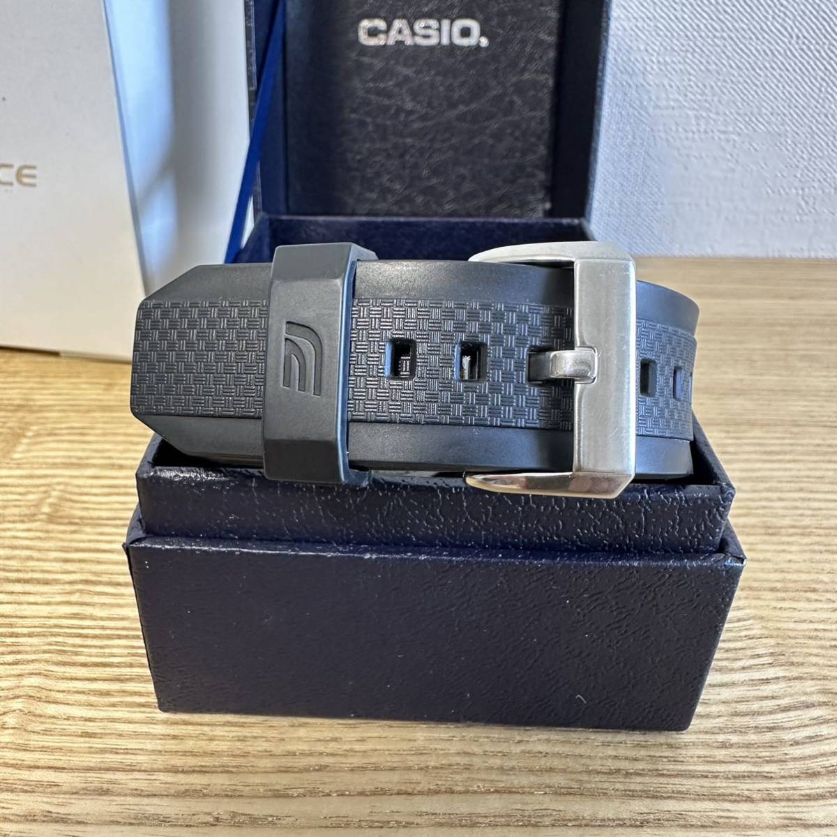 美品！カシオ CASIO エディフィス　EDIFICE EQW-A1000B-1A ソーラー電波時計 説明書、元箱有り_9