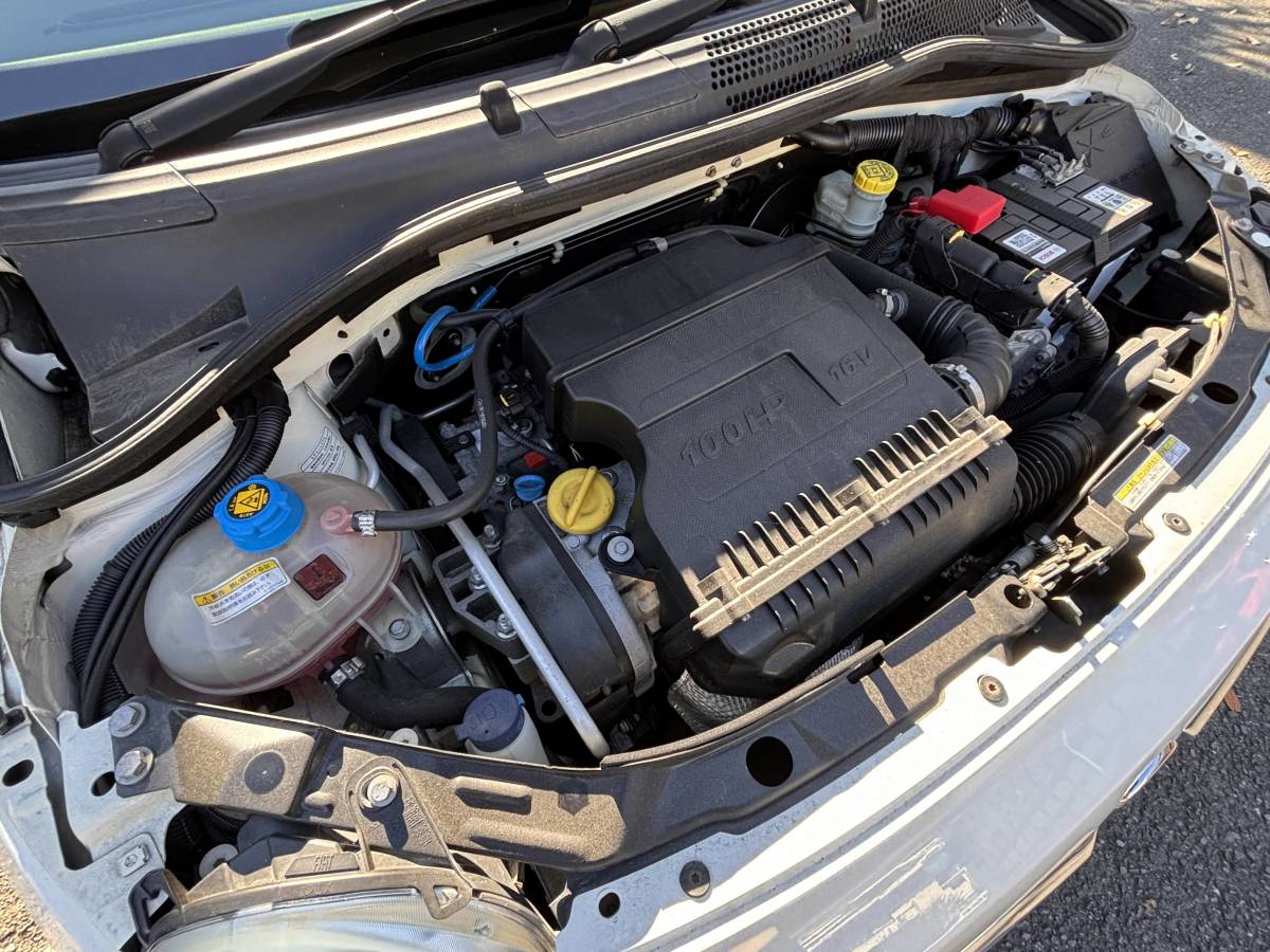 売り切り 個人出品 フィアット500 1.4 16V スーパーポップ / 100HP / 75000km !! ナビ / バックカメラ おまけ!! フィアット500 フィアット 個人格安 1.4 綺麗なH20年12月フィアット500☆1.4⁄16Vラウンジ/ガラスルーフ 500(チンクエチェント