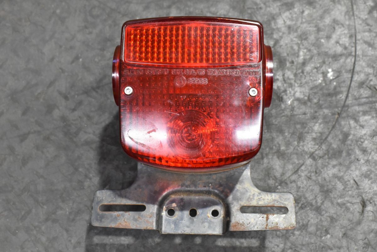 S243 当時物 純正 RG250E テールランプ 0019 検) GT2502 X7 GS400