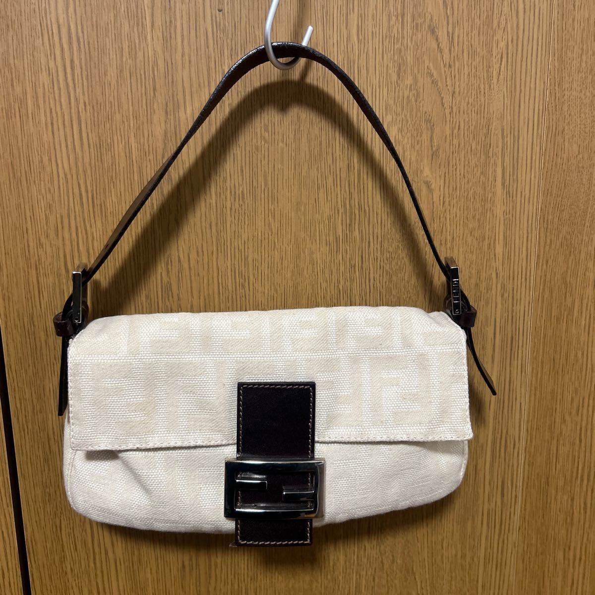 FENDI フェンディ ズッカ 柄 ベージュ ショルダーバッグ | VACHAMBER.COM
