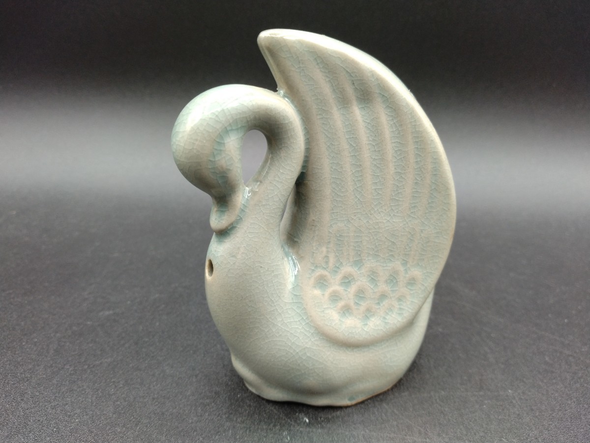 高麗 16世紀・艶美2点セット・青白磁（影青）耳付水滴・展示台