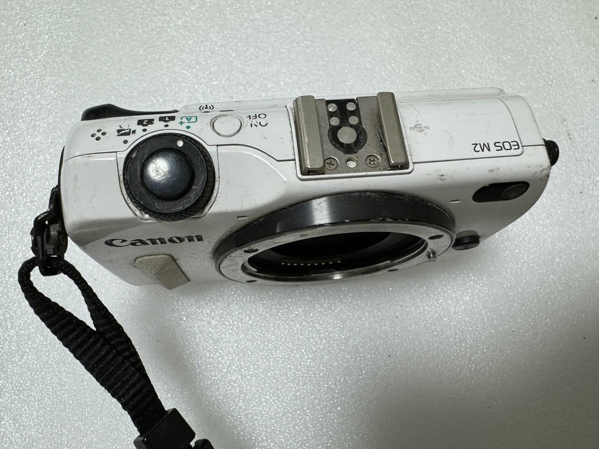 Canon EOS M2 カメラ Canon EOS M2 ミラーレス一眼レフ ボディ 現状品