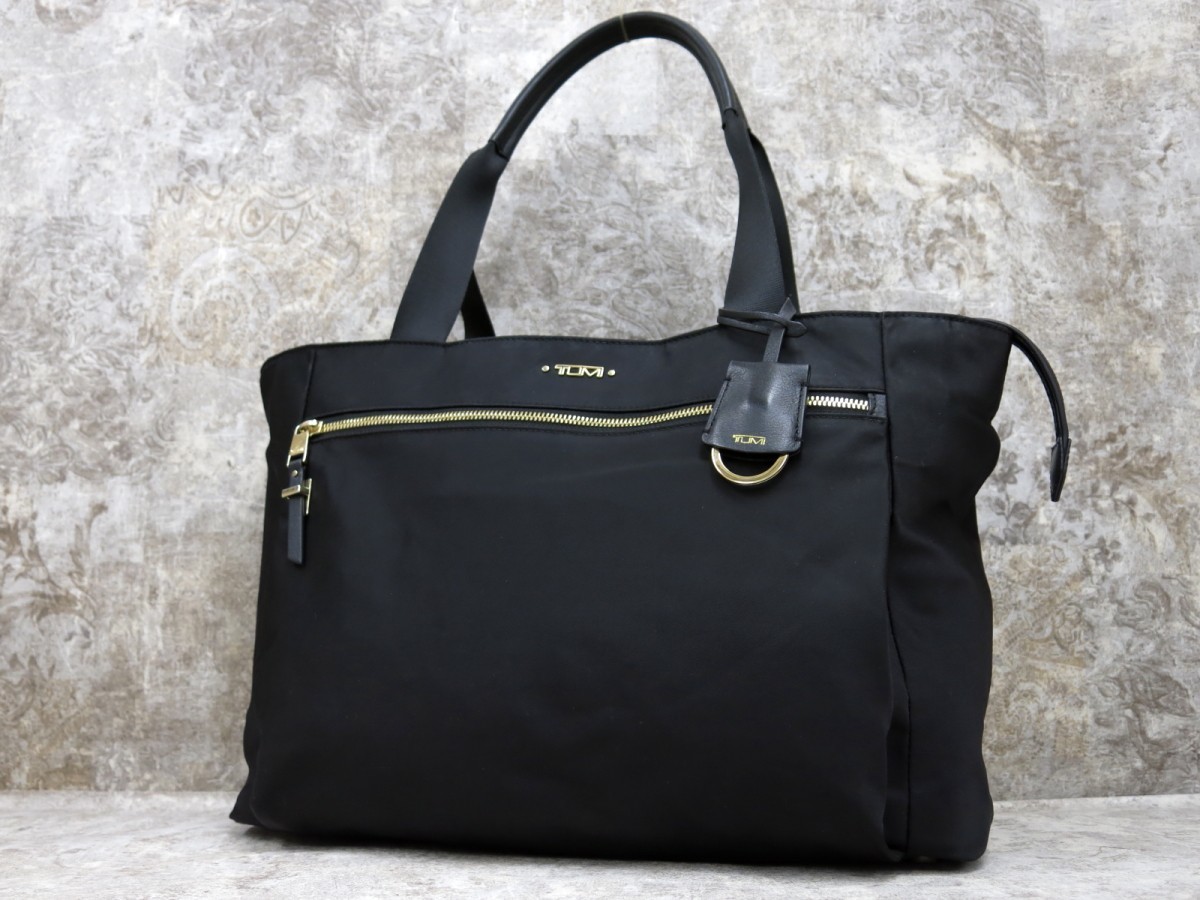 □美品□TUMI トゥミ□ロゴ金具□ナイロン カーフ レザー 本革□