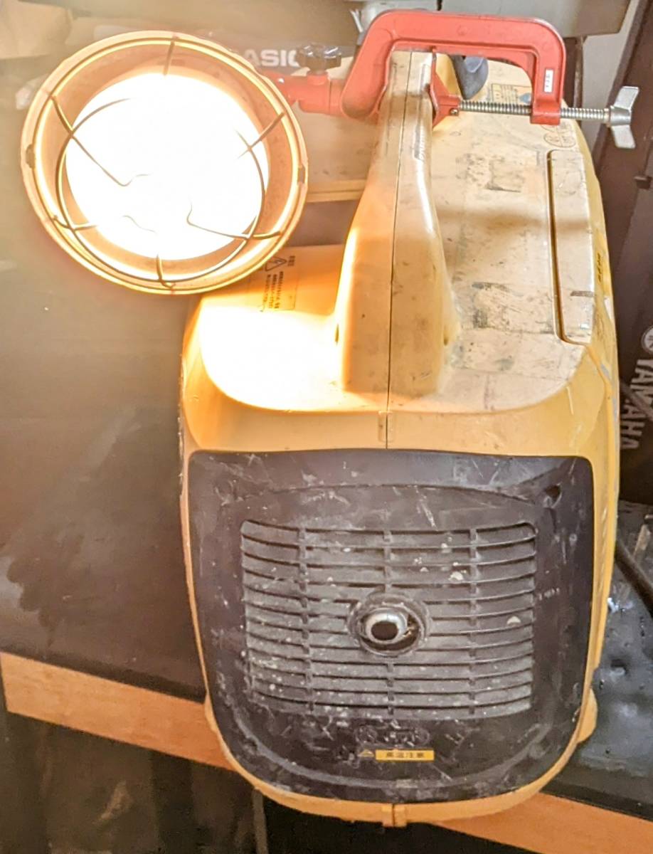 中古KIPORインバーター発電機IG，1600。定格電圧AC100V定格電流16A定格出力1.6KVA定格周波数50/60Hz。