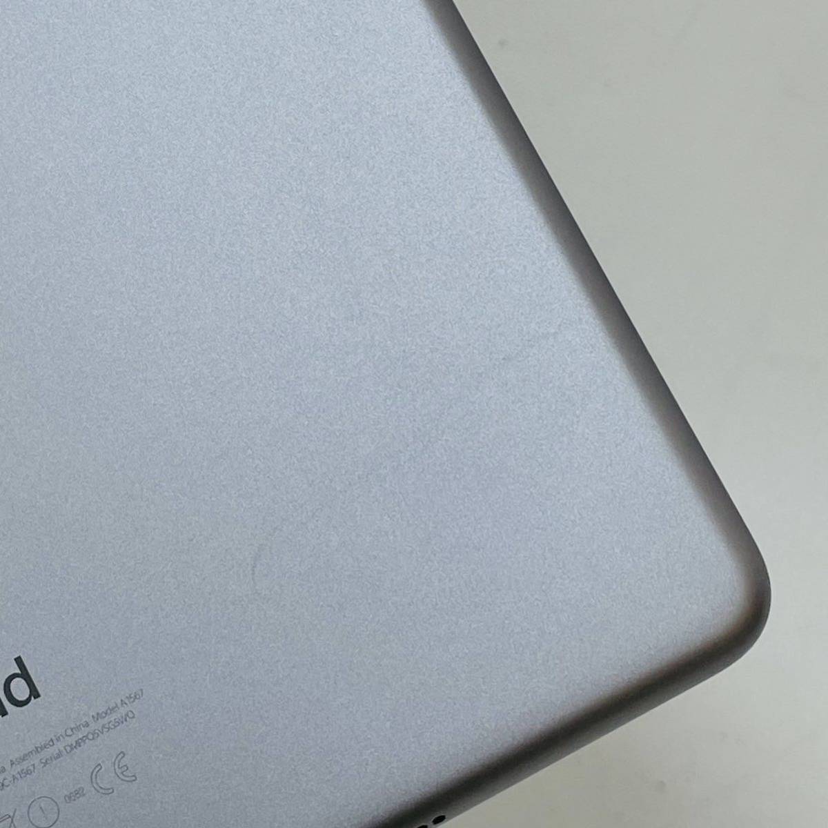 動作良好 iPad Air 2 16GB MGGX2J/A ドコモ判定◯ i15994 60サイズ発送 Air