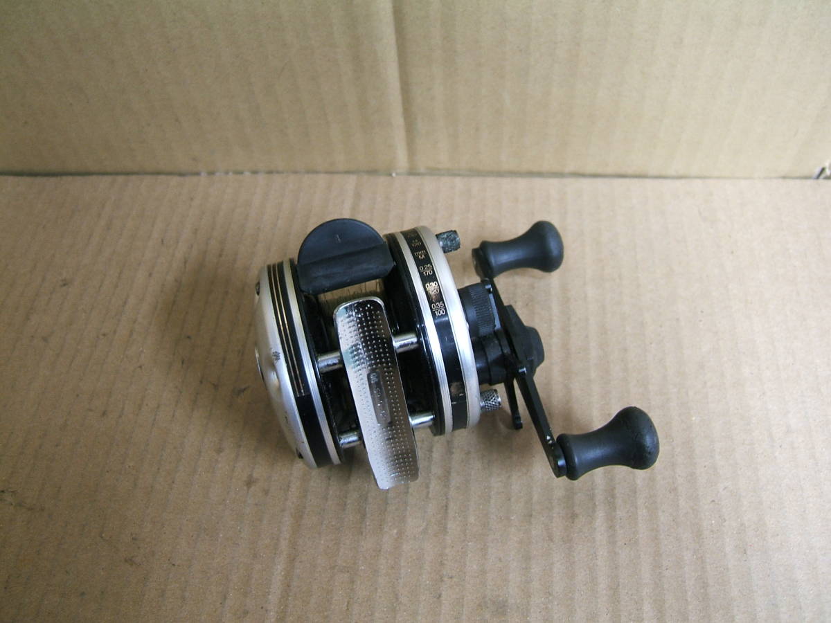 中古 Abu Ambassadeur 4600C SWEDEN リール 働作品 358 4600C