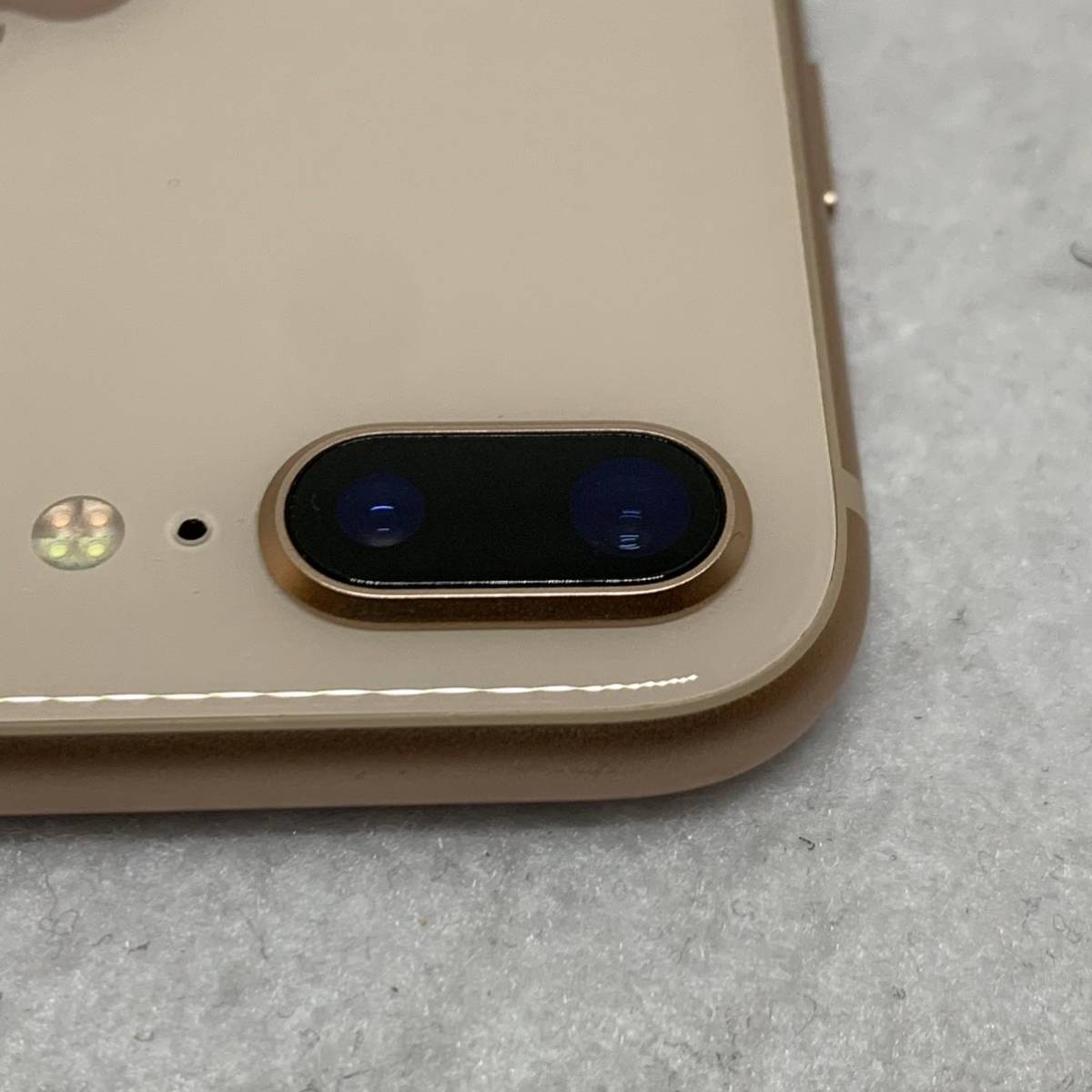 12288【SIMフリー】iPhone8 Plus 256GB ゴールド バッテリー100% 保証 