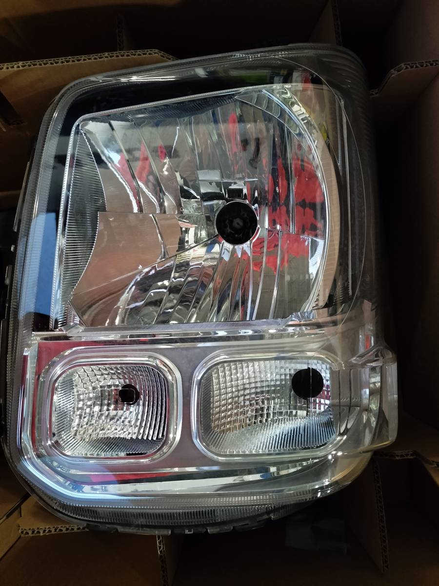 SUZUKI 35320-64P01 エブリィ左ヘッドランプ エブリィ DA17V 左ヘッドランプ 純正品番35320-64P01