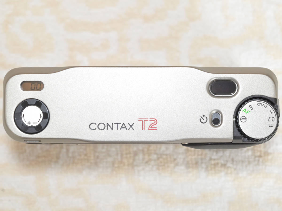 Contax コンタックス T2 チタンシルバー データバック CX-T2付き CONTAX コンタックス T2 データーバック付き 送料込 CONTAX T2