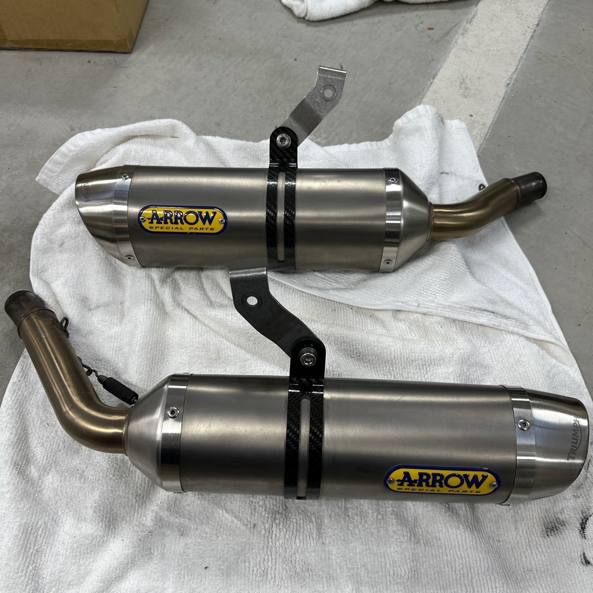 トライアンフ ストリートトリプル675 ARROW マフラー サイレンサー 