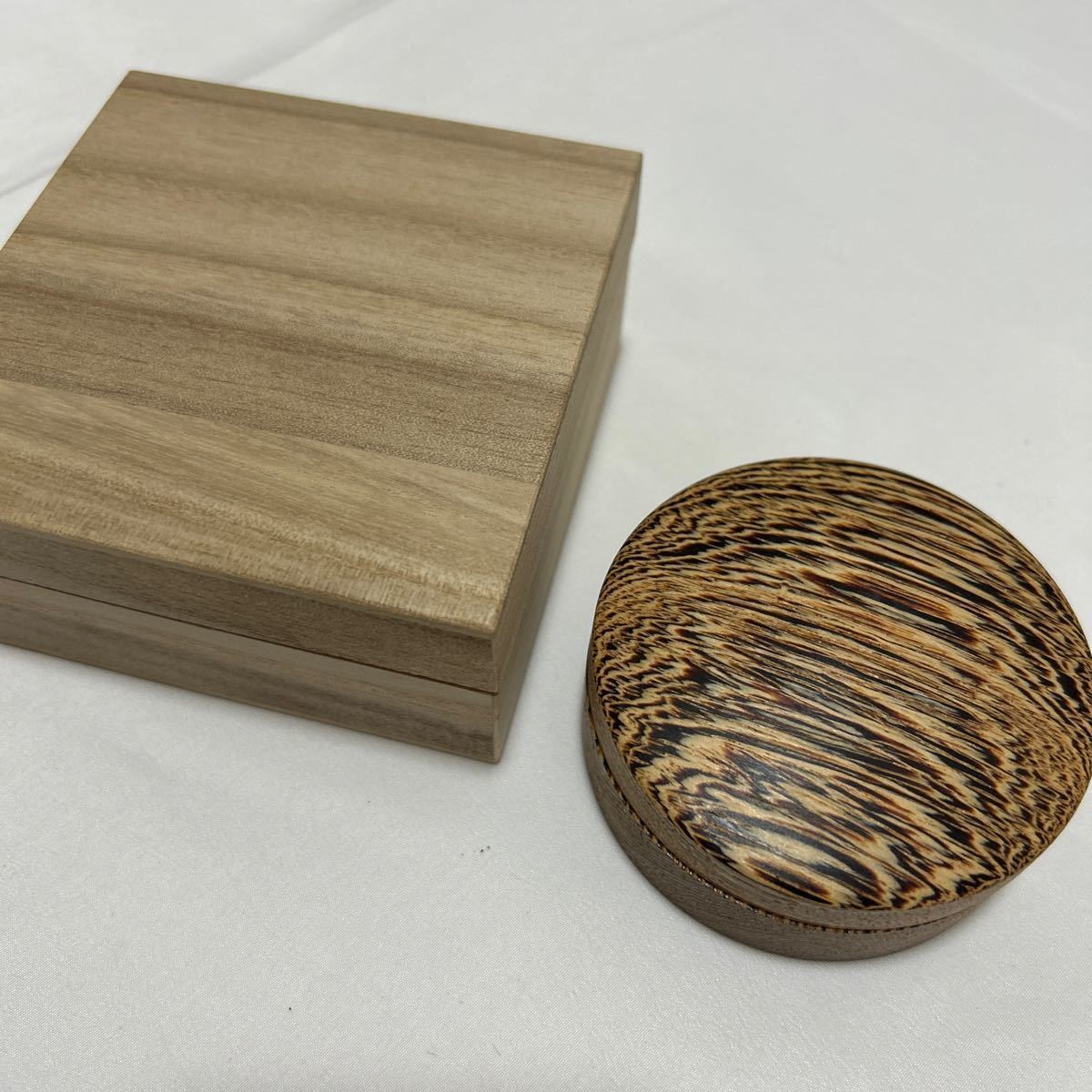 美品【香合】木製 仏具 法具 寺院 袈裟 僧侶 仏教美術 法衣 袈裟 沈香 白檀