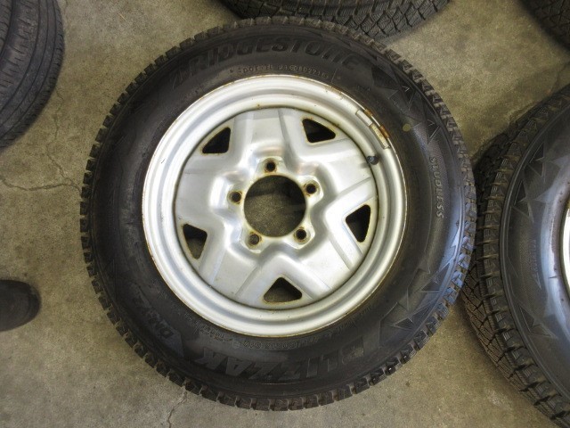 ジムニー 純正 16インチスチールホイール スタッドレスセット 175/80R16 BRIDGESTONE BLIZZAK 16×5J 5H-139.7 鉄ホイール ジムニー 139.7 純正 オールド スタッドレスタイヤ付き4本セット BLIZZAK