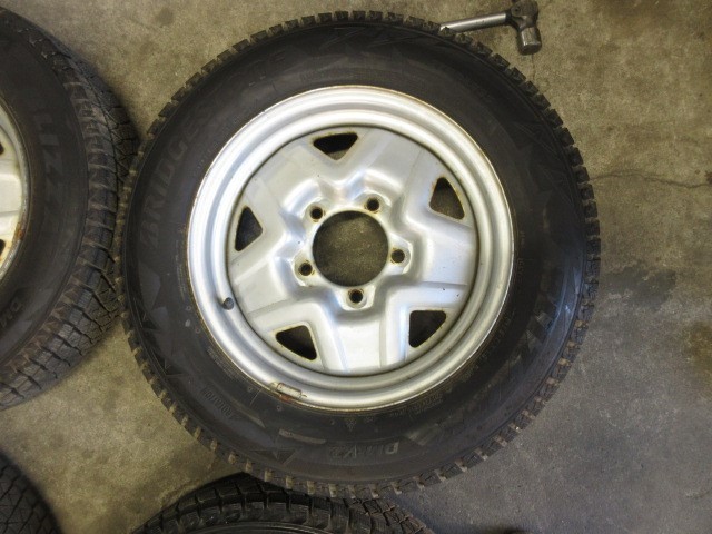 ジムニー 純正 16インチスチールホイール スタッドレスセット 175/80R16 BRIDGESTONE BLIZZAK 16×5J 5H-139.7 鉄ホイール ジムニー 139.7 純正 オールド スタッドレスタイヤ付き4本セット BLIZZAK
