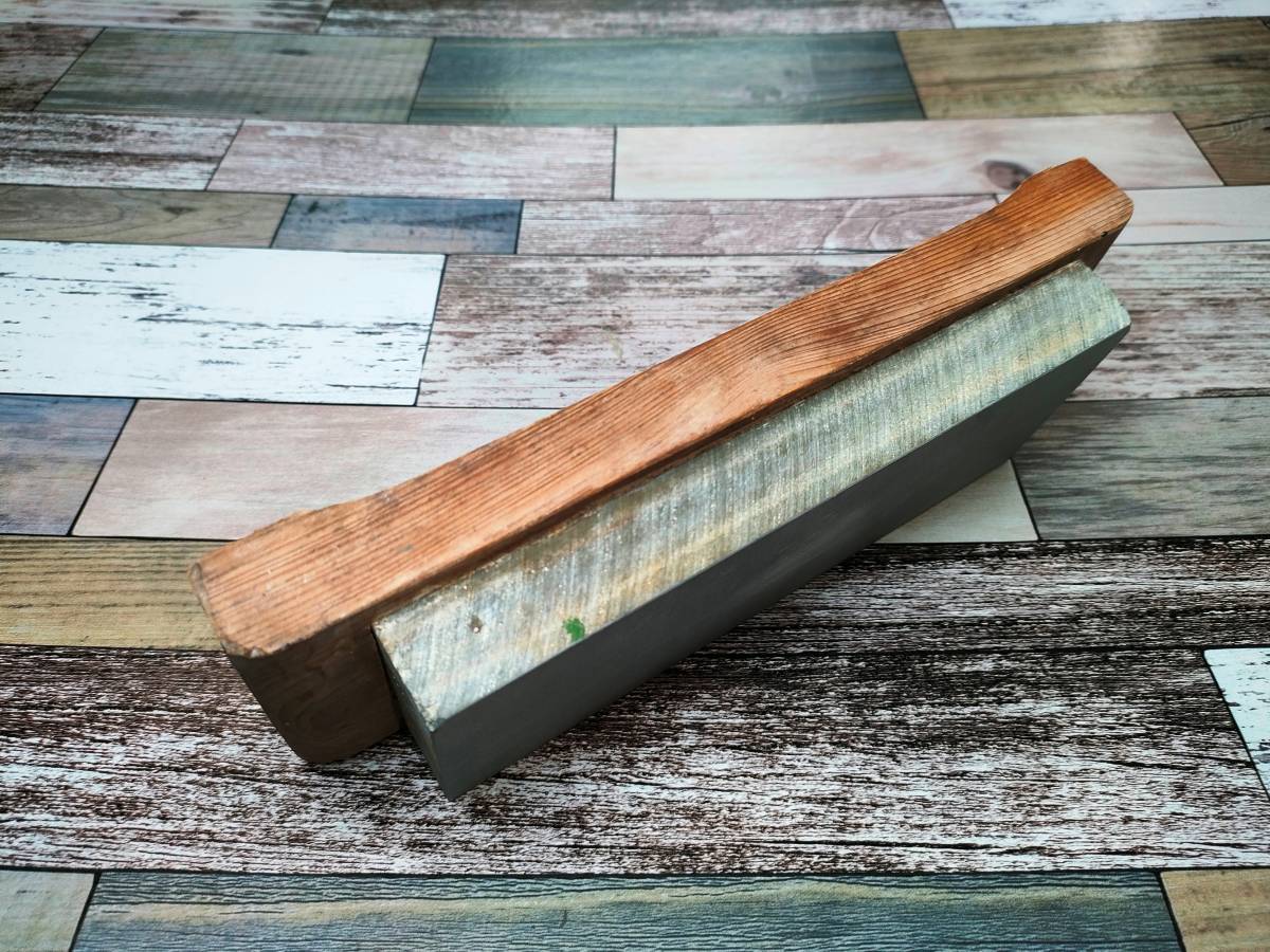 天然砥石 正本山 奥殿 水浅黄 極上品 当時物 蔵出し 30切 207mm＊