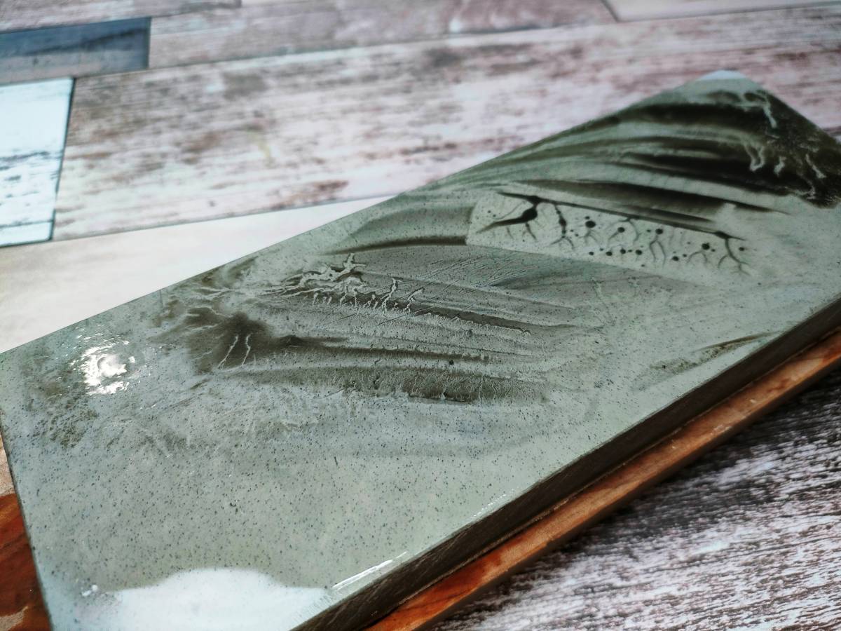 天然砥石 正本山 奥殿 水浅黄 極上品 当時物 蔵出し 30切 207mm＊