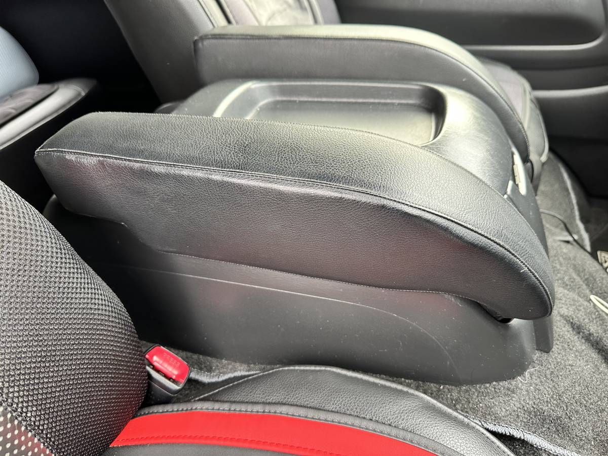 ユーアイビークル ハイエース 肘置き VEHICLE 【公式通販】