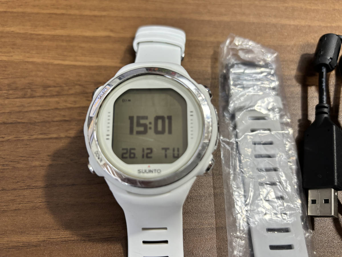 Suunto D4i White Scuba Diving Computer Suunto D4i Novo White 