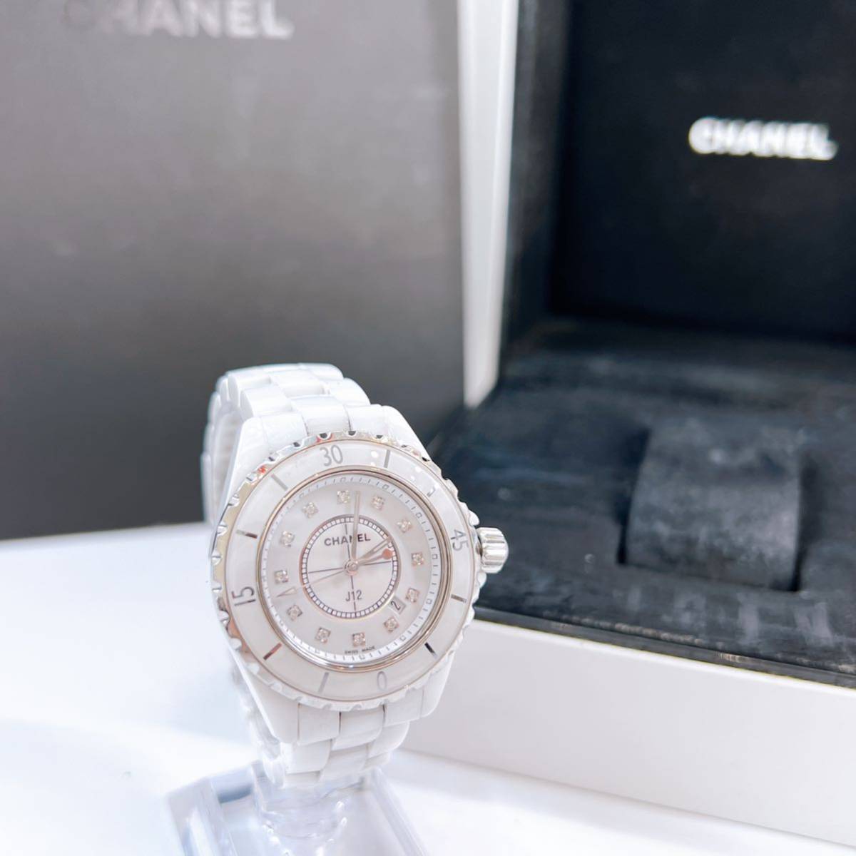 336☆中古☆ CHANEL シャネル J12 12Pダイヤ 腕時計 白文字盤 ホワイト