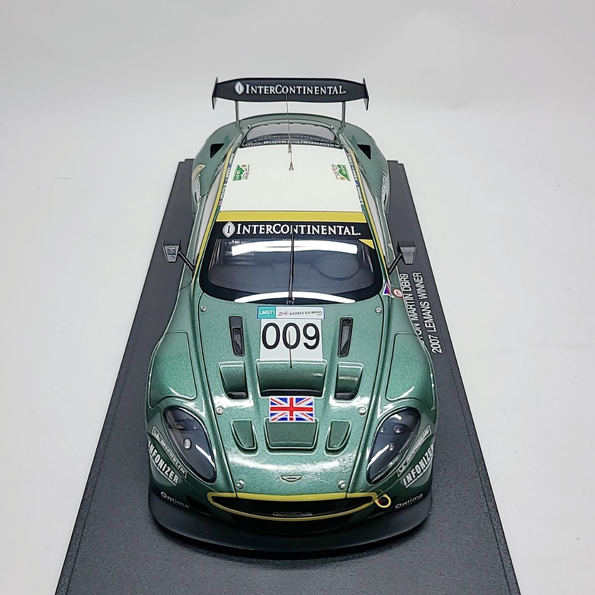 AutoArt 1/18 Aston Martin DBR9 Gulf N°009 – 24h LeMans 2008 – A03MC