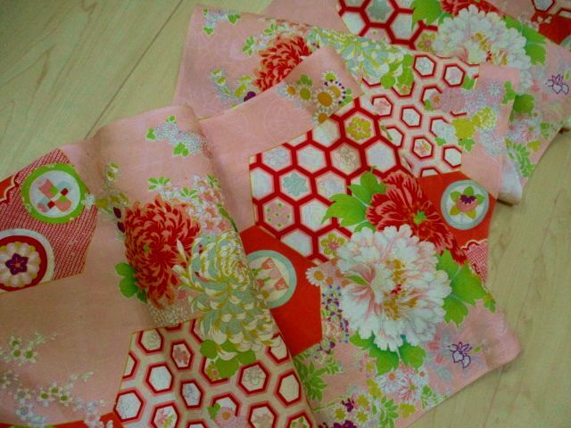 ♪ 正絹　未使用 子供用着物地　花ずくし　２００cm._4