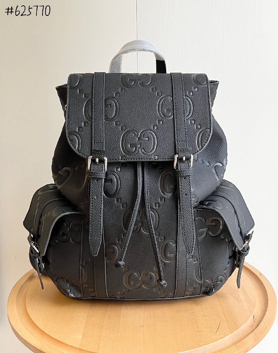 GUCCI グッチ エンボスレザー　バックパック リュック GUCCI（グッチ） GGエンボス レザー バックパック リュック ブラック