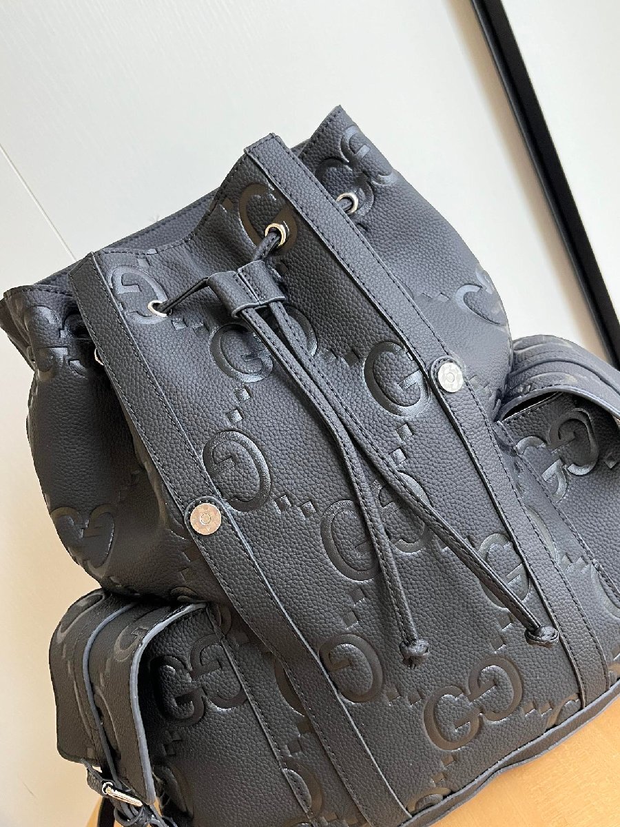 GUCCI グッチ リュックサック GGエンボス 625770 レザー Z-19(クラッチ
