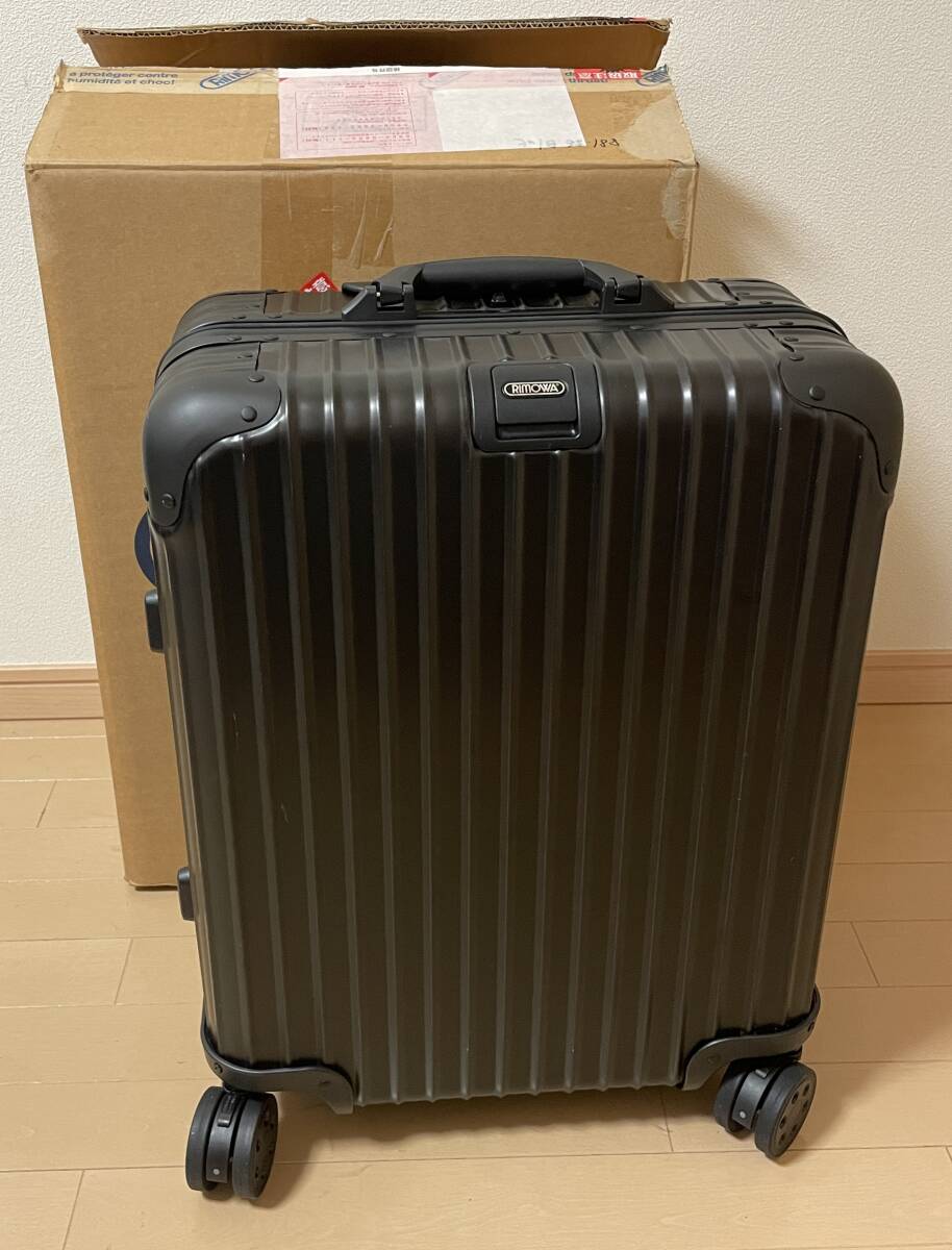 リモワ(RIMOWA) トパーズ ステルス 34L(923.56.01.4） 45リットル 4輪