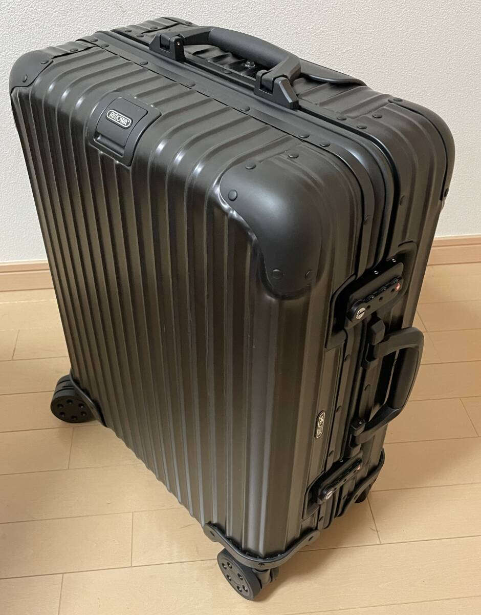 リモワ(RIMOWA) トパーズ ステルス 34L(923.56.01.4） 45リットル 4輪