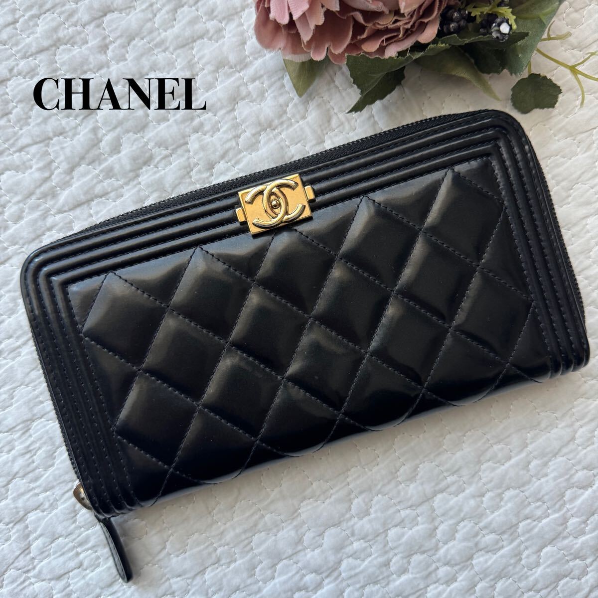 美品CHANEL シャネル 財布 ボーイシャネル パテントレザー マトラッセ