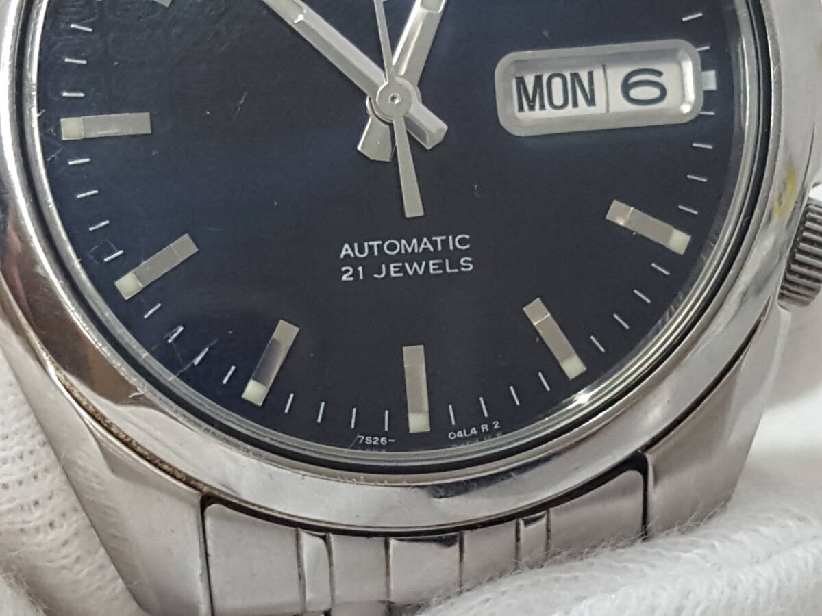 SEIKO セイコー セイコー5 7S26-01V0 21石 自動巻き 腕時計/作動中/裏 