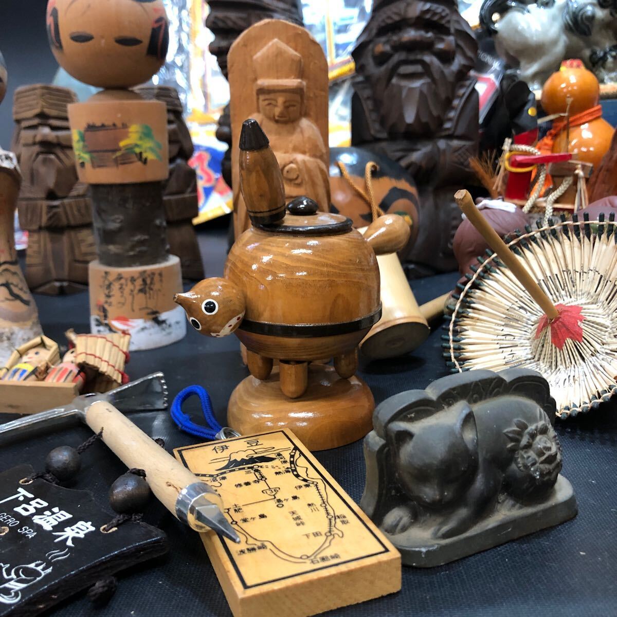 1741 【宝箱】 Japanese Souvenirs 和風置物 こけし/ガラス作品/神様
