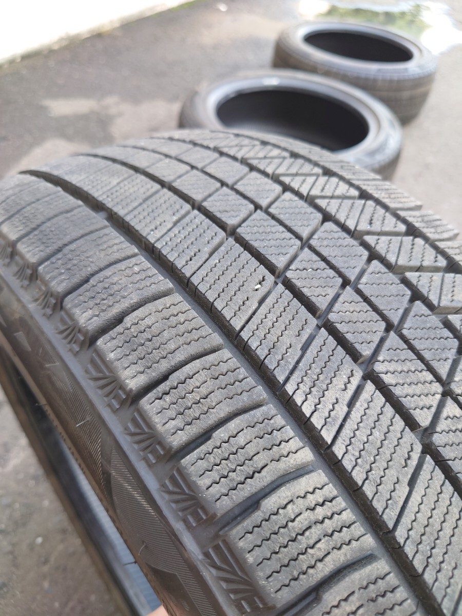 BRIDGESTONE スタッドレスタイヤ BLIZZAK VRX3 2022年製　9分山　235/45R18 4本 _5