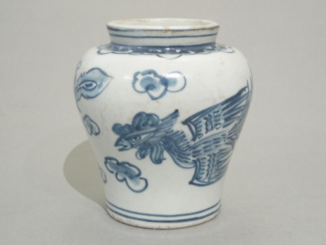 李朝末期 青花鳳凰文 肩衝形壺 完器(李朝)｜売買されたオークション