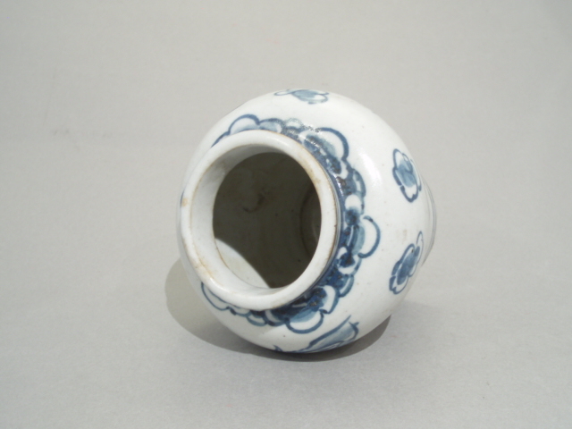 李朝末期 青花鳳凰文 肩衝形壺 完器(李朝)｜売買されたオークション