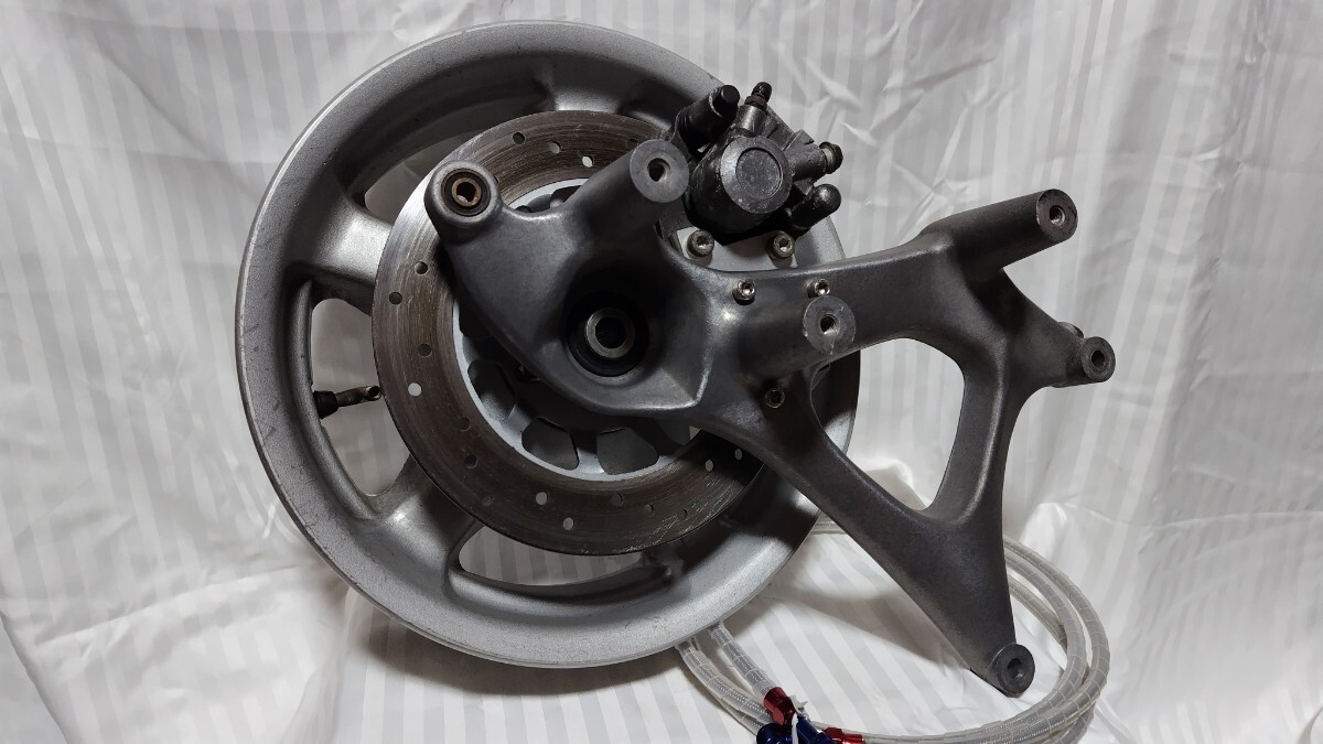 YAMAHA ヤマハ　マジェスティ１２５　リア　ディスクブレーキ　ジャンク部品取用　ホイール　スイングアーム　キャリパー　メッシュホース_1