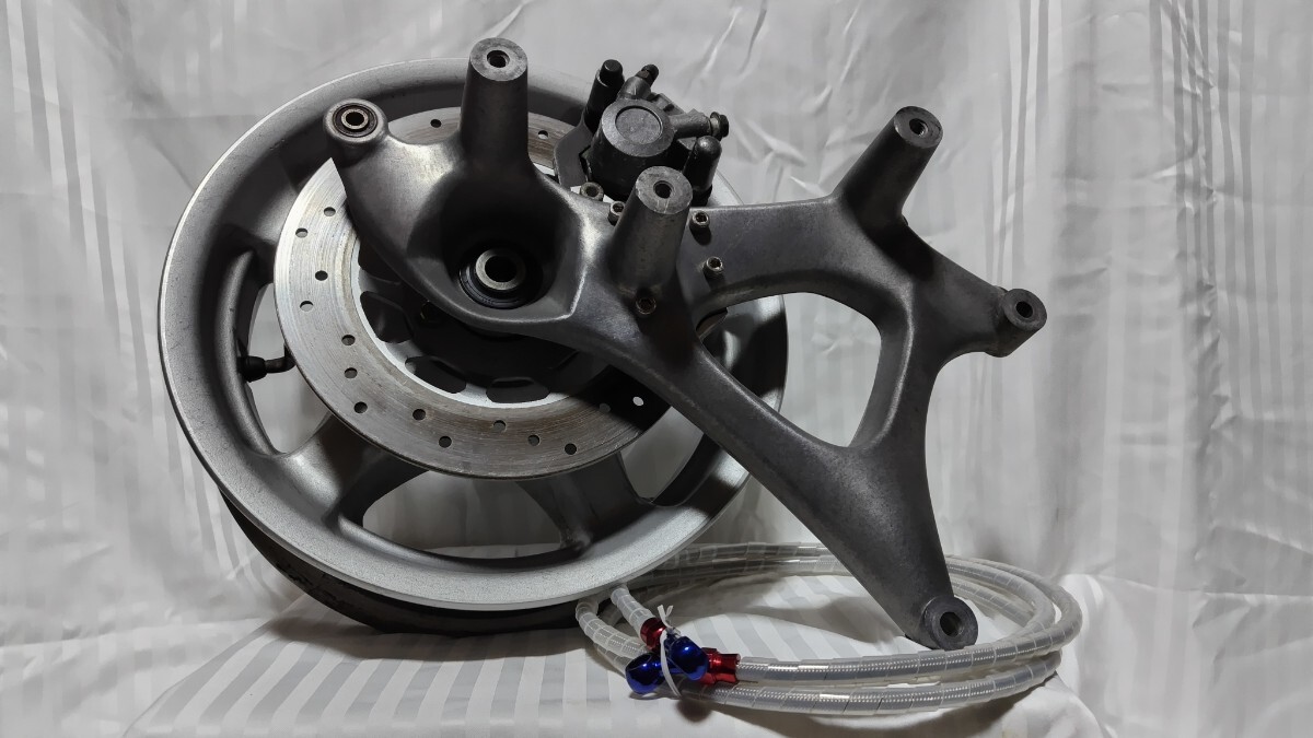 YAMAHA ヤマハ　マジェスティ１２５　リア　ディスクブレーキ　ジャンク部品取用　ホイール　スイングアーム　キャリパー　メッシュホース_2