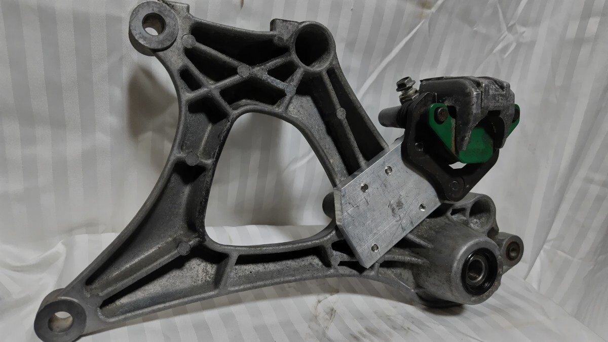 YAMAHA ヤマハ　マジェスティ１２５　リア　ディスクブレーキ　ジャンク部品取用　ホイール　スイングアーム　キャリパー　メッシュホース_4