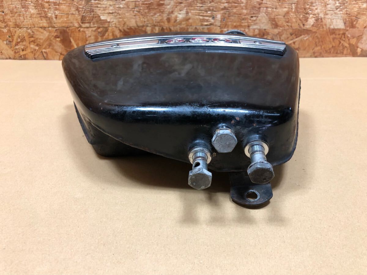 D46# 7 W650 オイルタンク サイドカバー W1SA カワサキ (カワサキ用