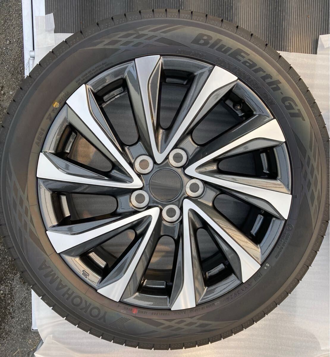 新車外し90 90 ヴォクシー 純正 17インチタイヤ＆ホイール 4本セット